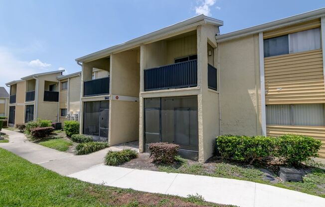 RENT NOW and receive the rest of OCTOBER FREE! Reduced Security deposit available for qualified applicants!  Charming 1bed/1bath Condo For Rent in Altamonte Springs at Destiny Springs Condominiums!