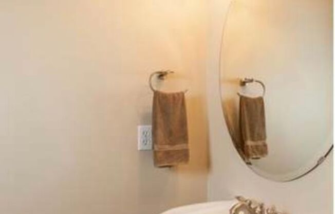 3 beds, 3.5 baths, $4,495