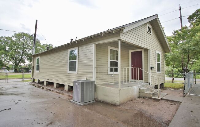 Historic Row House District – Move-In Special! Only $497 Deposit (with fully qualified application & signed lease)