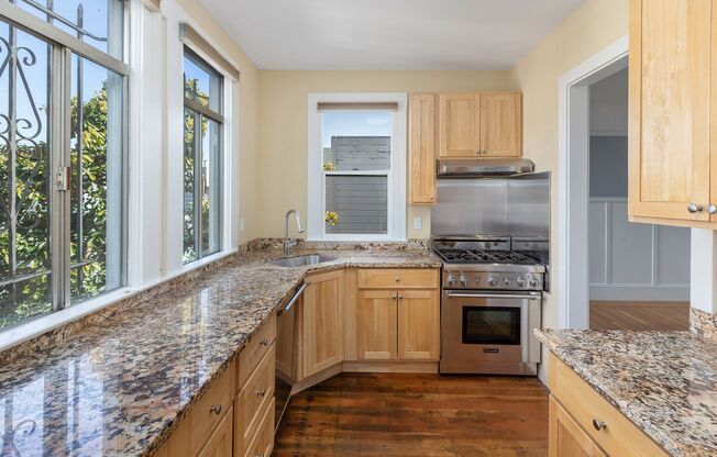 2272-74 Greenwich Street/275 Moulton Street (795r)