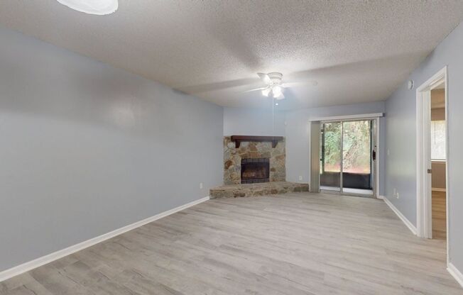 2/2 Condo in Mandarin Glen