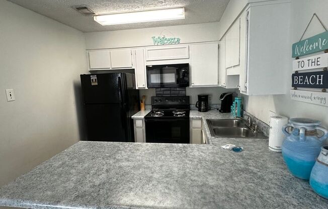 1 bed, 1 bath, $1,400, Unit UNIT J3