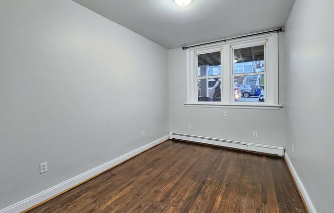 Walk to Revere Beach T station and beach!