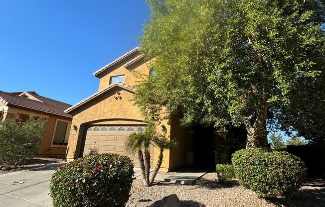 4 bedroom in Sun Groves in Chandler