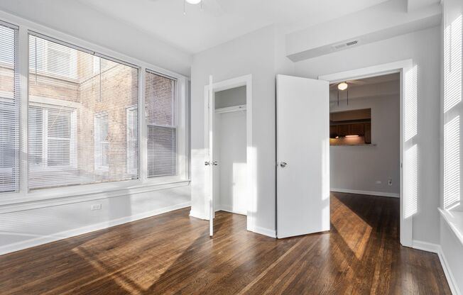 3 beds, 1 bath, 632 sqft, $2,350, Unit 1460-209
