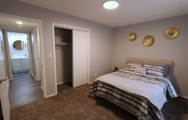 The Cumberland of Columbus.  Modern look in a convenient location 1 & 2 bedroom apartments.  Pet friendly!