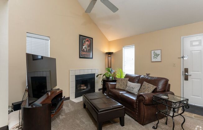 1 bed, 2 baths, 754 sqft, $1,480, Unit 724