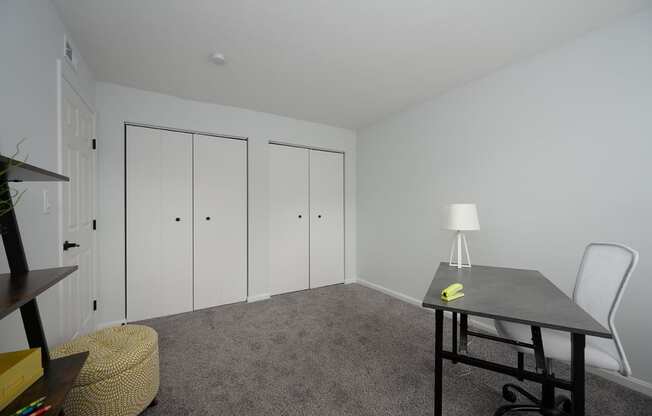 Carpeted Living Area at Indian Lookout, Ohio