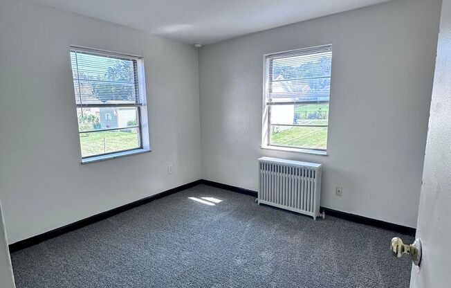 1 bed, 1 bath, 525 sqft, $850, Unit Virginia Terrace C-6