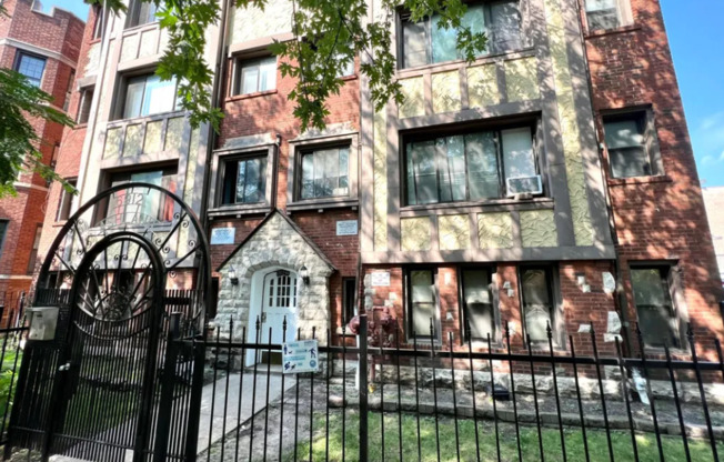 6912-14 N. Ashland Blvd.