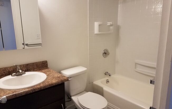 2 beds, 1 bath, 725 sqft, $1,780, Unit 501