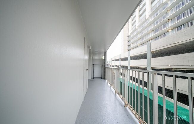 2 bedroom/2 bath/1 parking in Coral Terrace