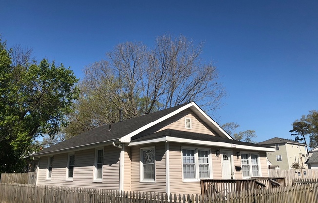 1300 Cypress Ave SN OA VR