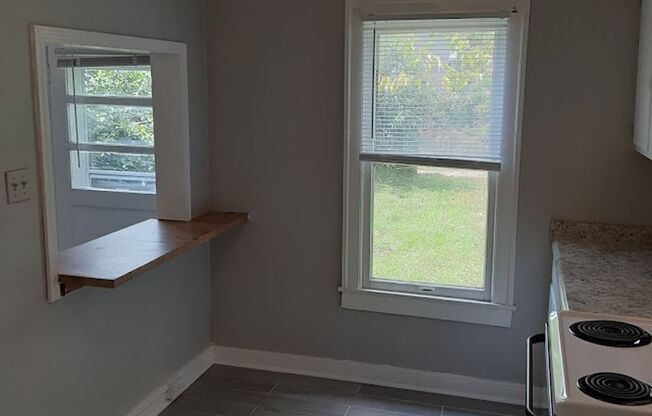 3 beds, 1 bath, $1,400