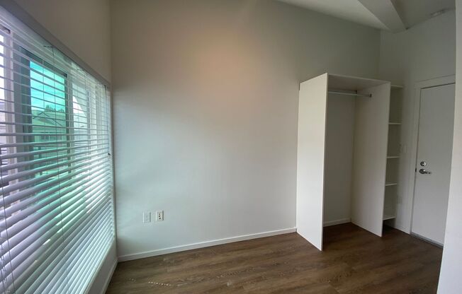 Studio, 1 bath, 175 sqft, $1,095, Unit 4519