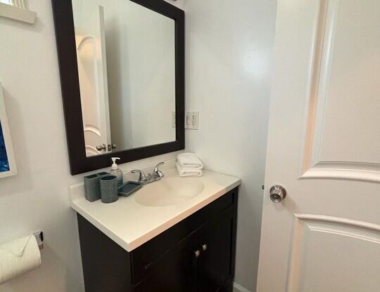 1 bed, , 500 sqft, $3,200