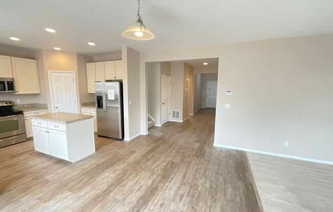 4 beds, 3 baths, $2,550