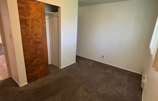 1 bed, 1 bath, 800 sqft, $1,100, Unit 1904 W 58