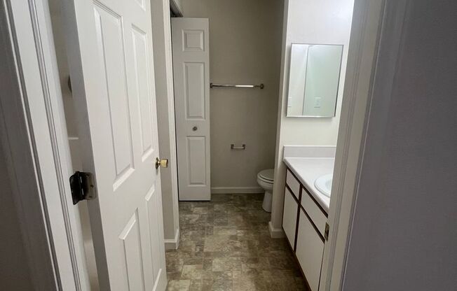 2 beds, 2 baths, 1,080 sqft, $1,189, Unit 42