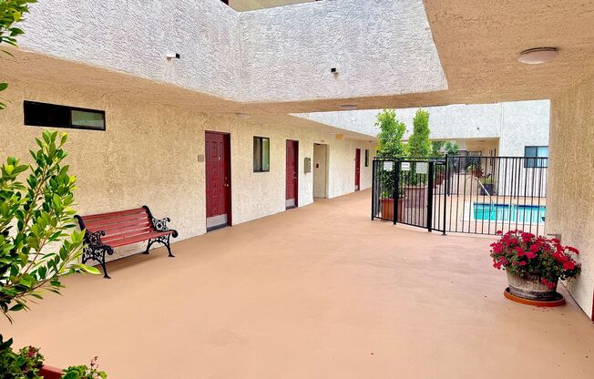 Royal Hazeltine Villas