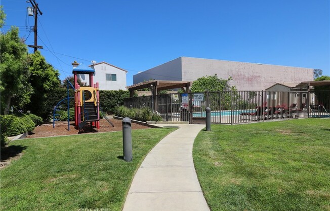 9372 HAWK EYE LN