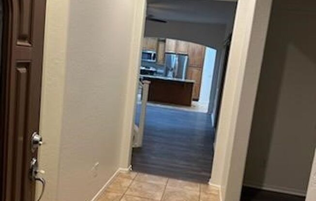 Great 4 bed 2.5 home near community pool!