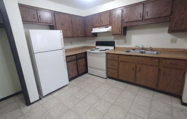 2 beds, 1 bath, 824 sqft, $1,029, Unit 1398-04