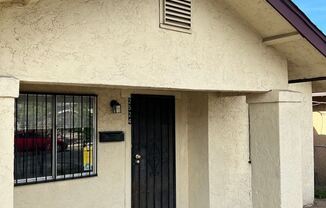 2524 E Grant