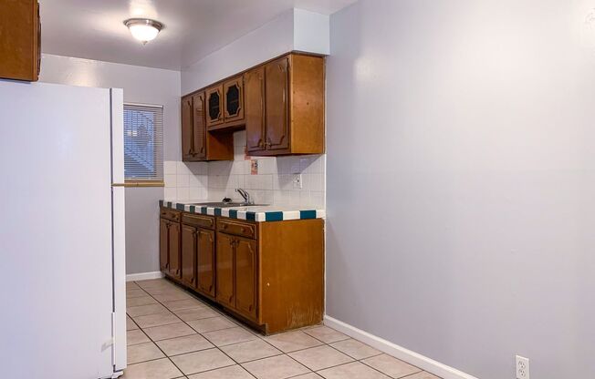 Large One-Bedroom Units Near Nob Hill