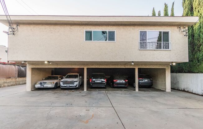 3 beds, 2 baths, $3,737.5, Unit Unit 16