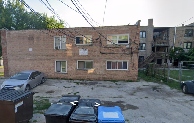 9017-25 S Cottage Grove
