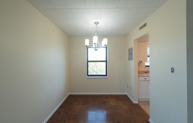 1 bed, 1 bath, 600 sqft, $970, Unit 409