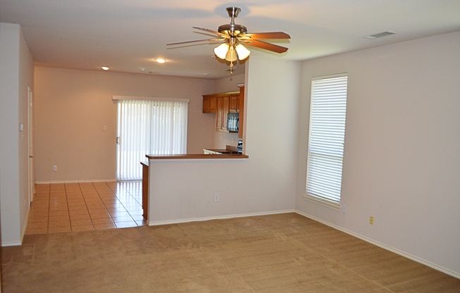 Charming 4-Bedroom Home in a Quiet Neighborhood with Easy Access to 820 & I-30