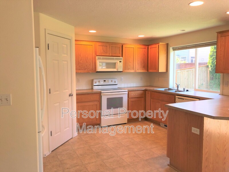 4026 NE 165 PL