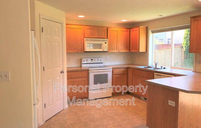 4026 NE 165 PL