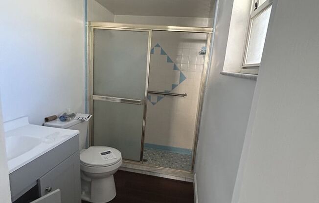 2 beds, 2 baths, $1,600