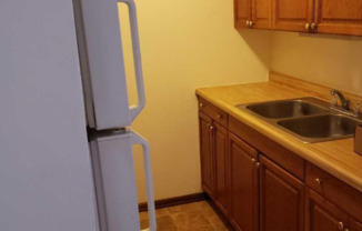 1 bed, 1 bath, 700 sqft, $925, Unit 9575-03