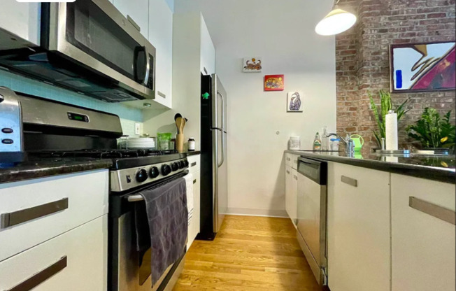 2052 MADISON AVE
