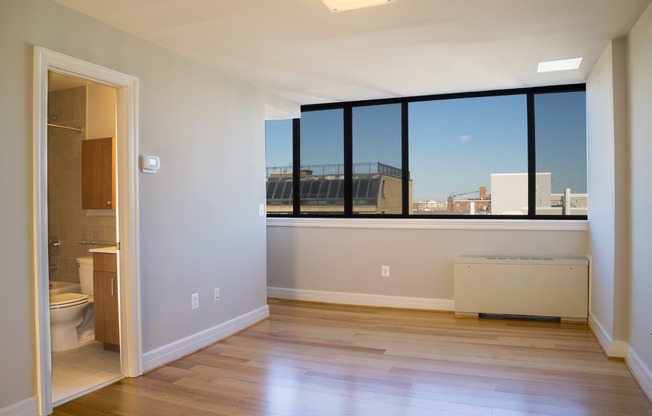 Sutton Plaza Apartments