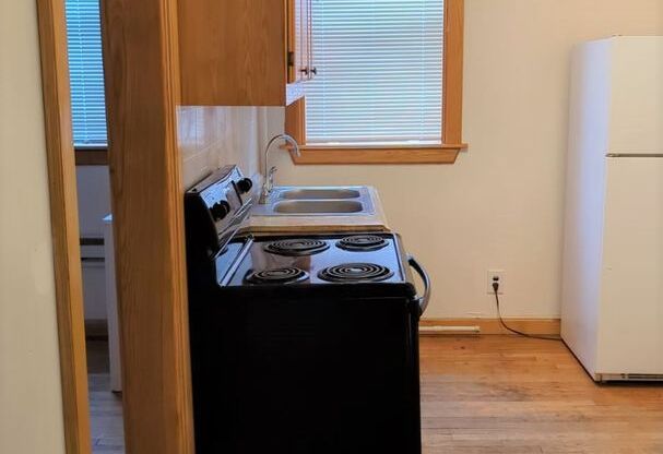 1 bed, 1 bath, 230 sqft, $625, Unit 223