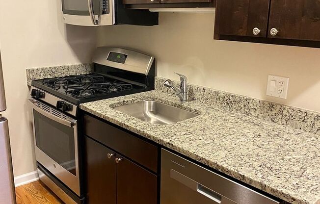 1 bed, 1 bath, 675 sqft, $1,395, Unit 203