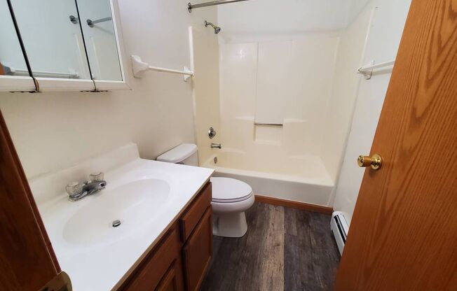 2 beds, 1 bath, 800 sqft, $1,389, Unit 4526-1