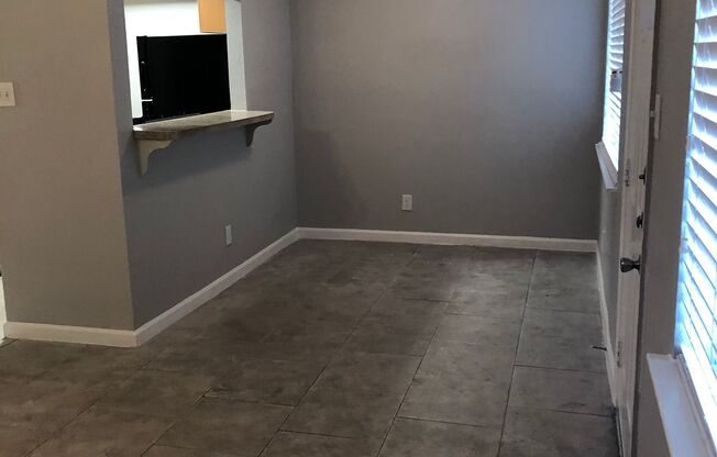 1st. Month Rent FREE (OAC) - Apply Today DHA HCV accepted