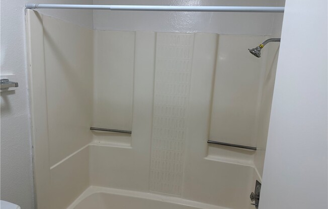 1 bed, 1 bath, 800 sqft, $1,750, Unit 102