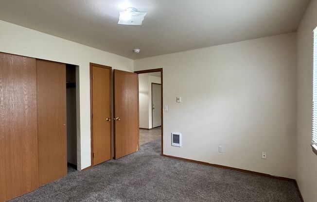 2 beds, 1 bath, $1,198, Unit 104