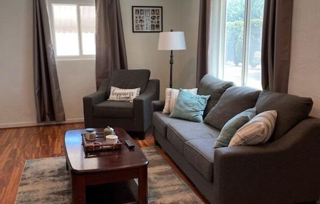 ADORABLE WEST MESA HOME 2 Bedroom 1/BA 1/CG BYA