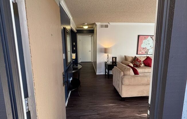 1 bed, 1 bath, 750 sqft, $2,340, Unit 1611