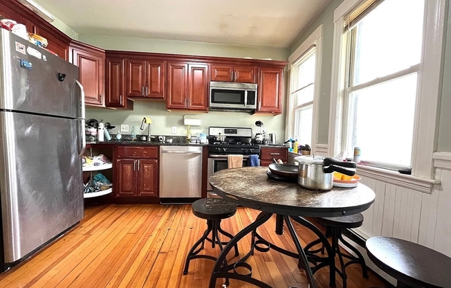 2 WYMAN PL