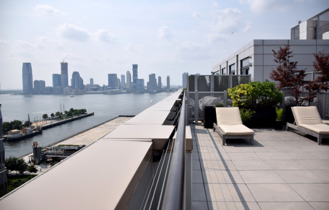 250 West St Unit 1