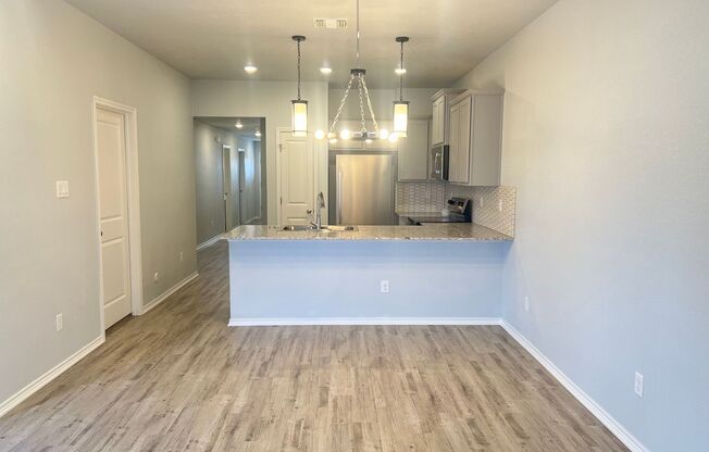 1227 LEXINGTON DR